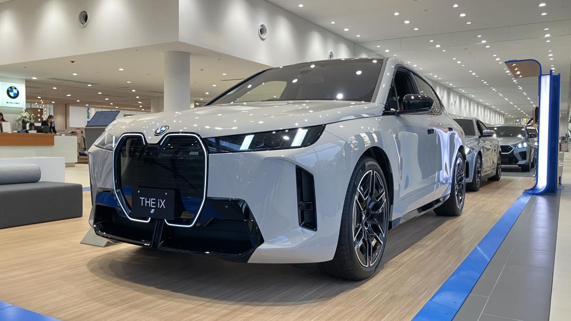 BMW iX