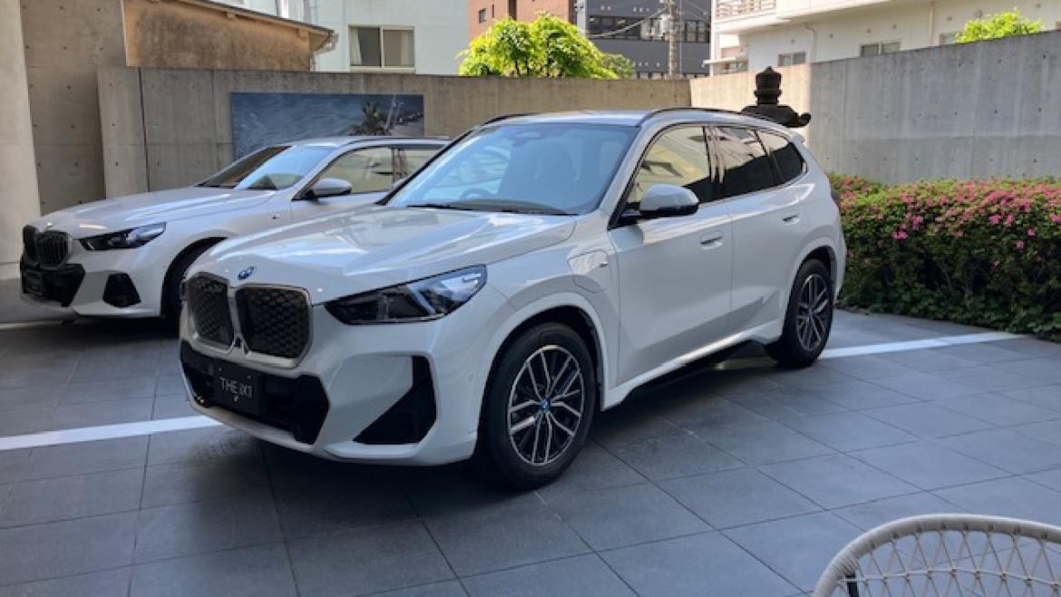 BMW iX1