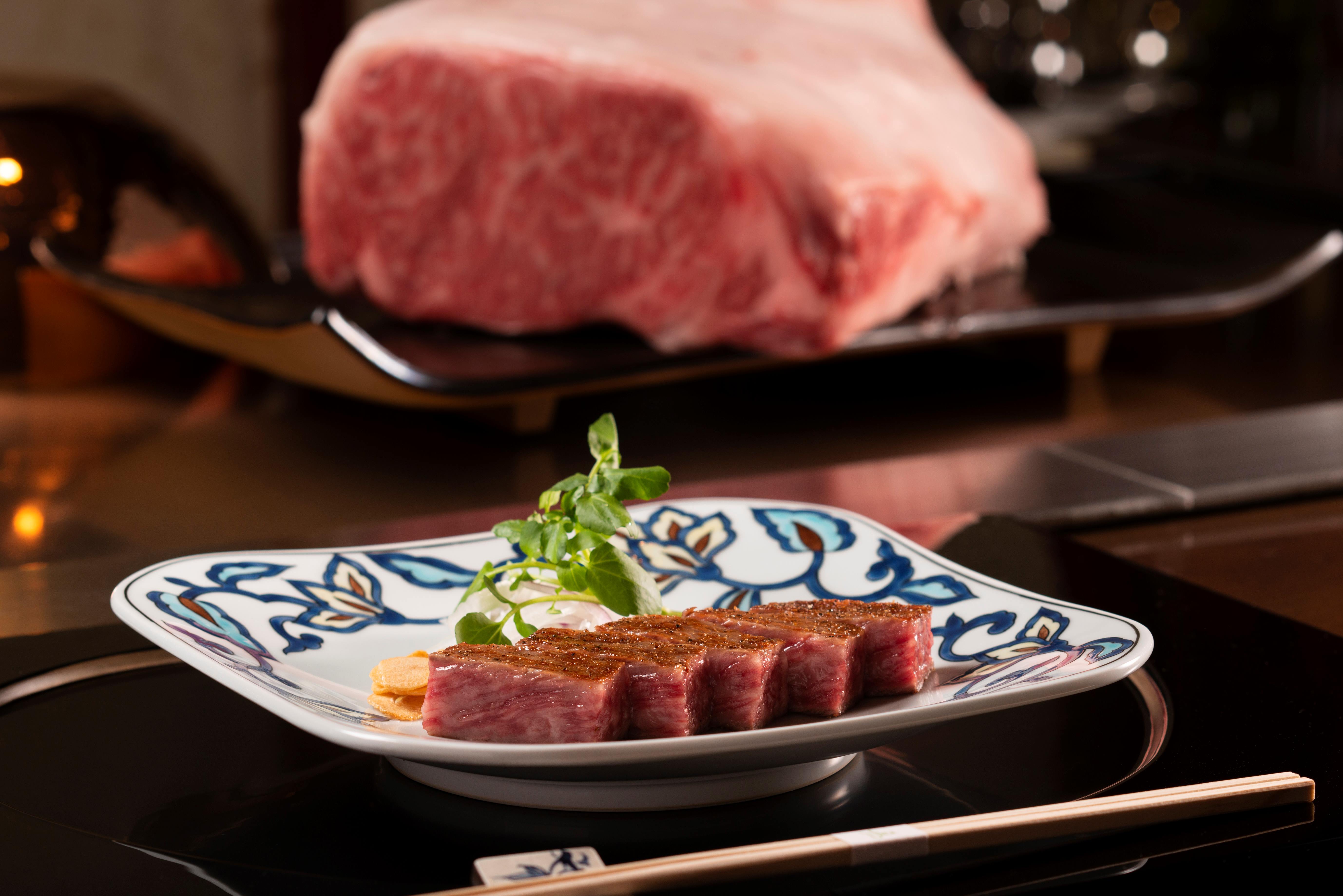 鉄板料理「横浜うかい亭」